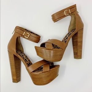 Jessica Simpson Platform Heels/Sandal